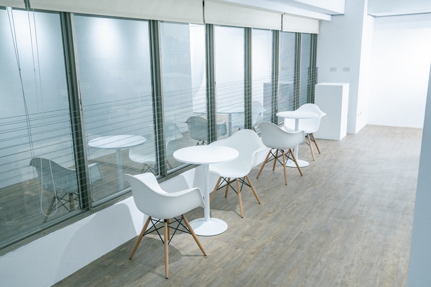 LINE_ALBUM_9 F問空間（色調統一調白）_250529_95